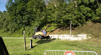 Sfalcio e taglio sottobosco parco Via Donestra-Callecurta Sfalcio e taglio sottobosco parco Via Donestra-Callecurta